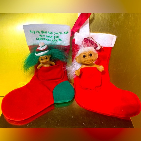 RUSS BERRIE VINTAGE CHRISTMAS TROLLS WITH HATS & POCKET XMAS STOCKINGS RARE - Picture 1 of 16